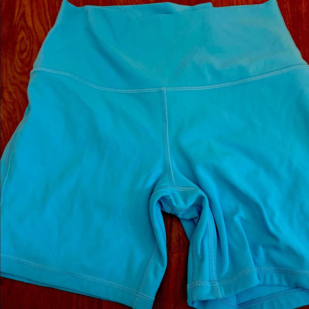 Lululemon kayak blue align shorts size 8
